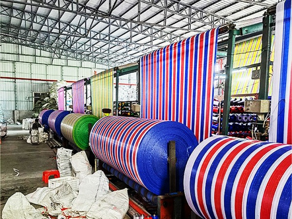 厂家生产PE彩条布 抗晒防雨 多规格可选